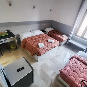Hotel Emmy, Milão